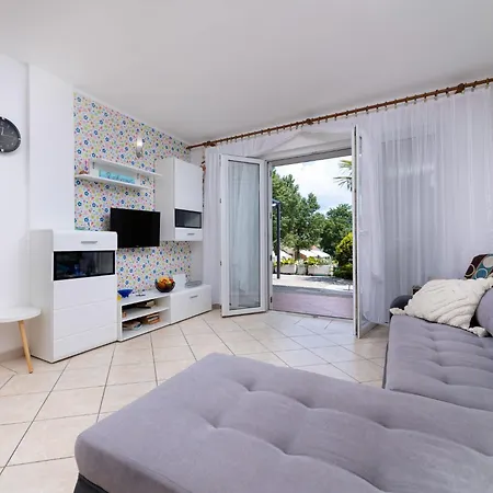 Mirta By Interhome