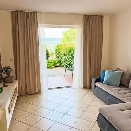Mirta By Interhome שילו
